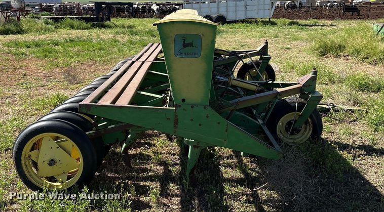 image for item DY2513 (2) John Deere grain drills