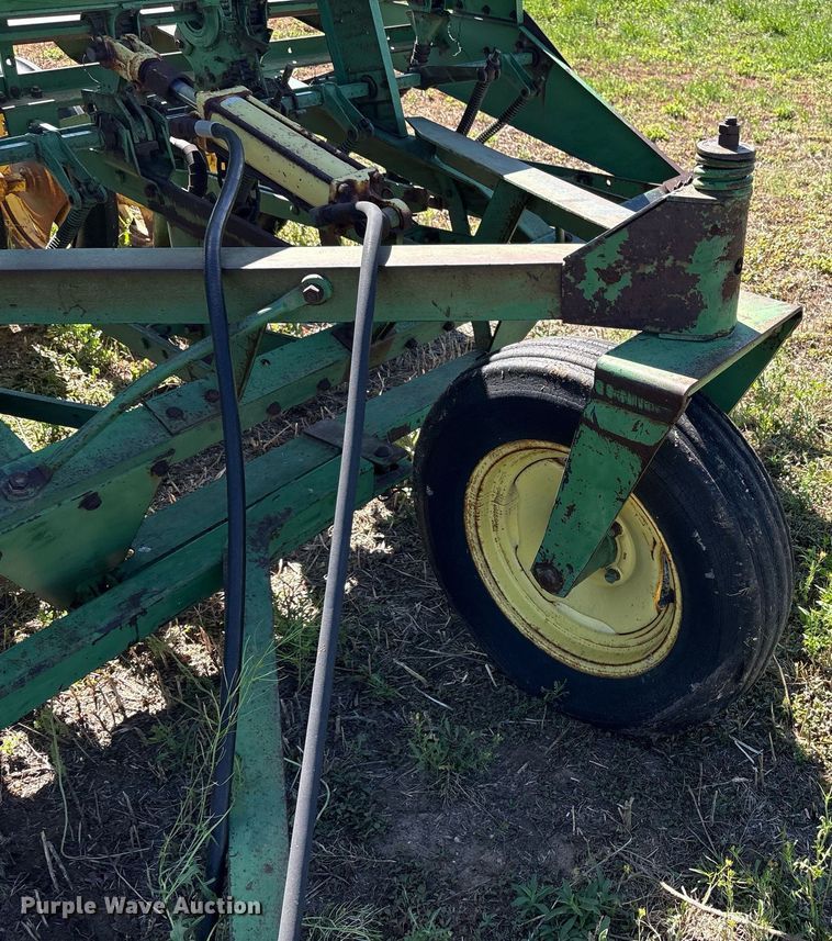 image for item DY2513 (2) John Deere grain drills