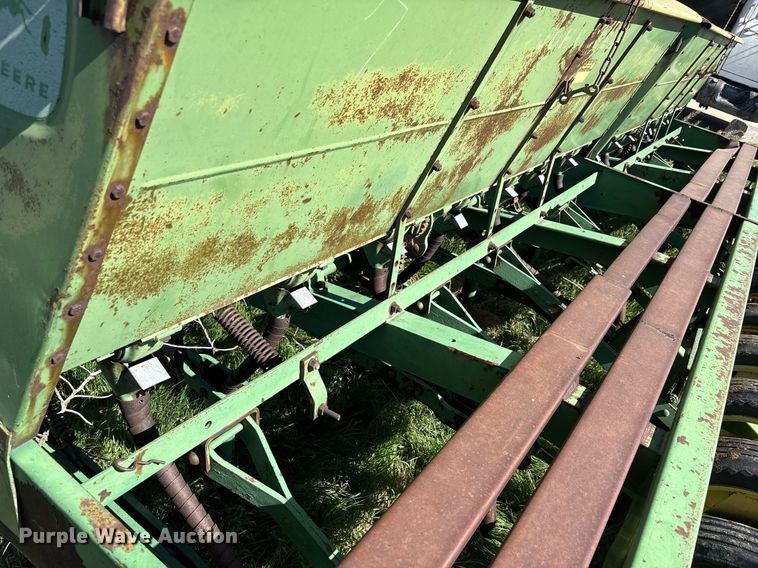 image for item DY2513 (2) John Deere grain drills