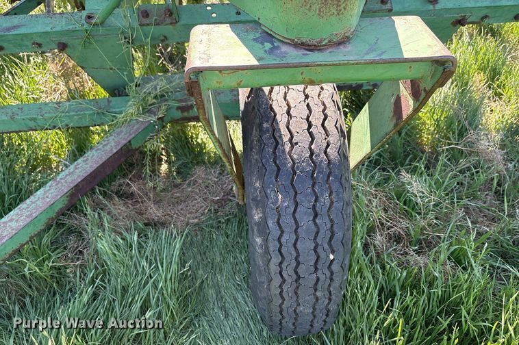 image for item DY2513 (2) John Deere grain drills