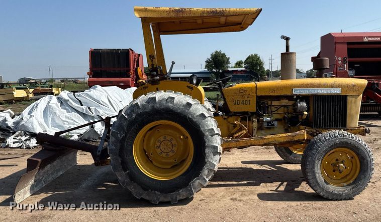 image for item DZ8483 1973 John Deere 401Y tractor