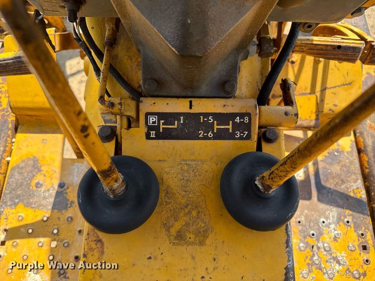 image for item DZ8483 1973 John Deere 401Y tractor