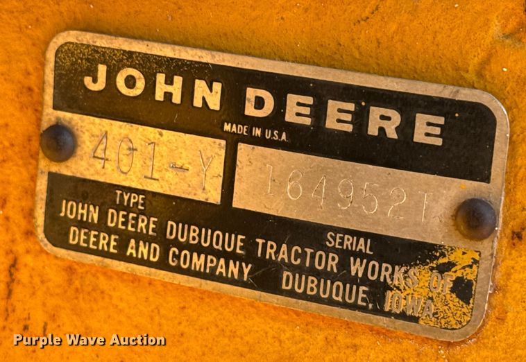 image for item DZ8483 1973 John Deere 401Y tractor