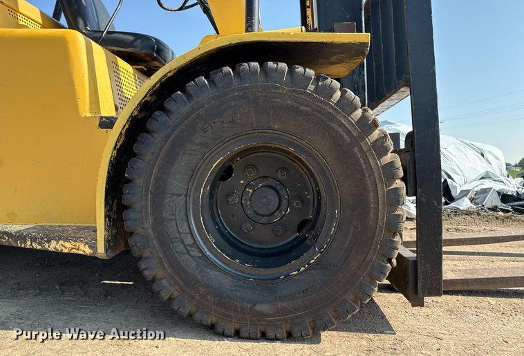 image for item DZ8484 2001 Hyster H80C forklift