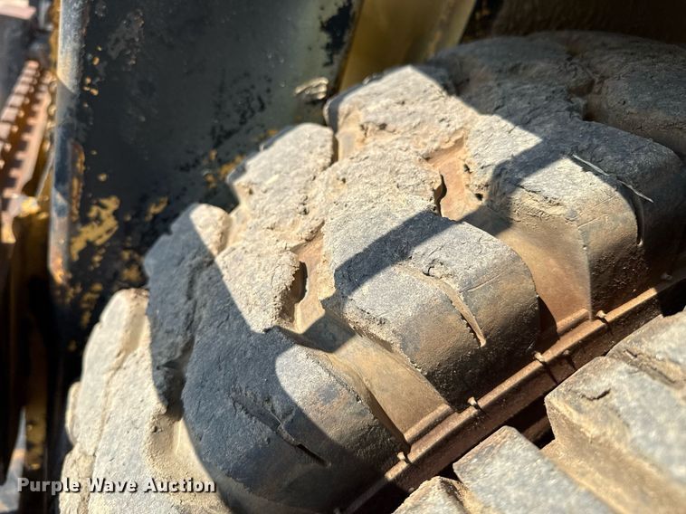 image for item DZ8484 2001 Hyster H80C forklift