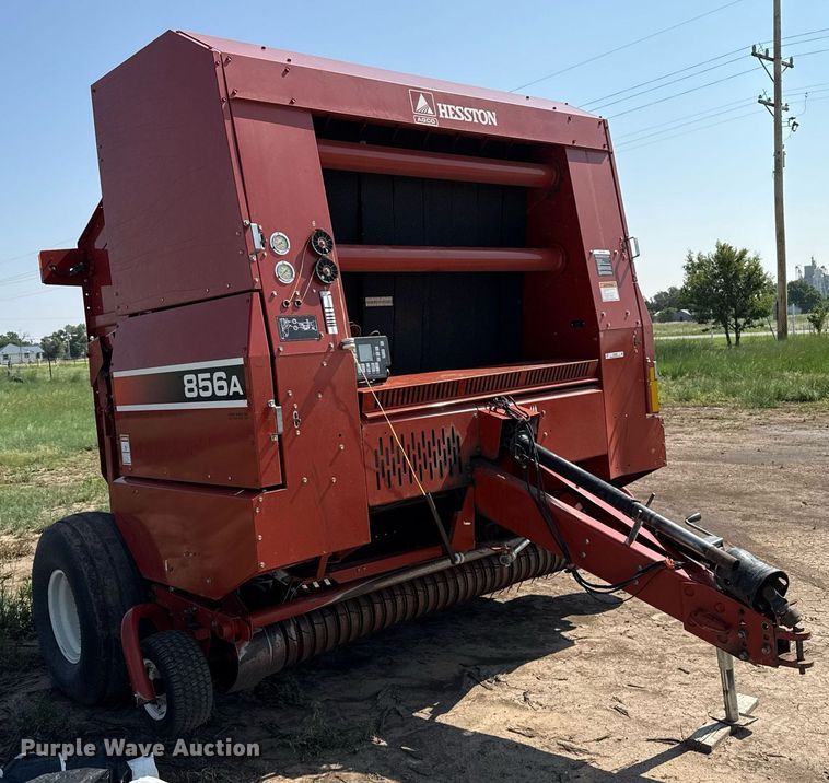 image for item DZ8485 2002 Hesston 856A round baler