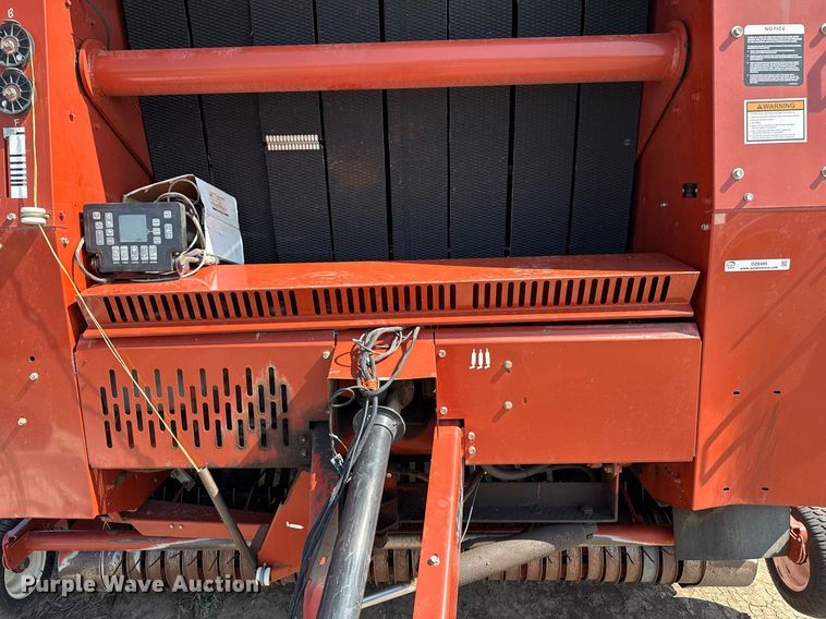 image for item DZ8485 2002 Hesston 856A round baler