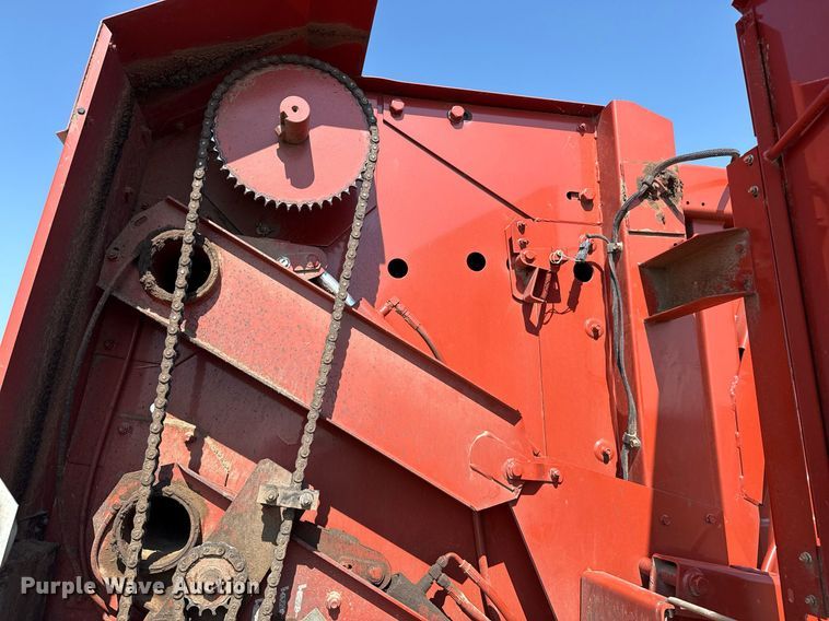 image for item DZ8485 2002 Hesston 856A round baler