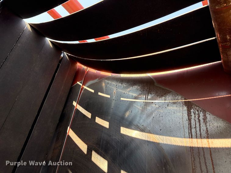 image for item DZ8485 2002 Hesston 856A round baler