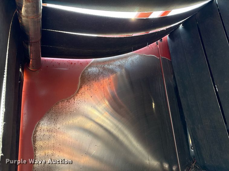 image for item DZ8485 2002 Hesston 856A round baler