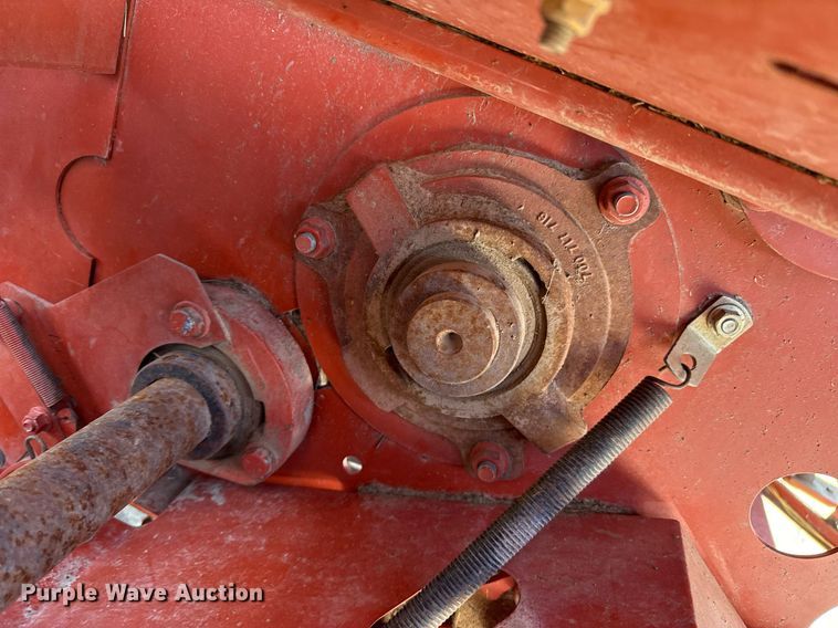 image for item DZ8485 2002 Hesston 856A round baler