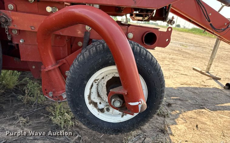 image for item DZ8485 2002 Hesston 856A round baler