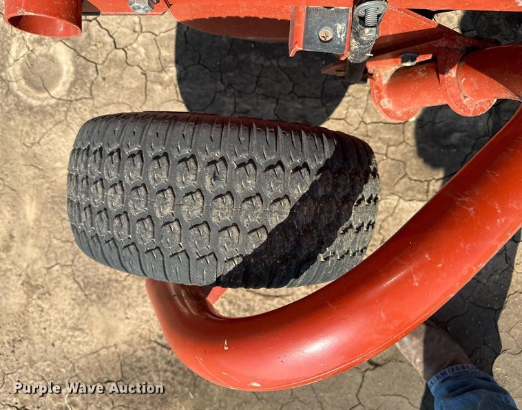 image for item DZ8485 2002 Hesston 856A round baler