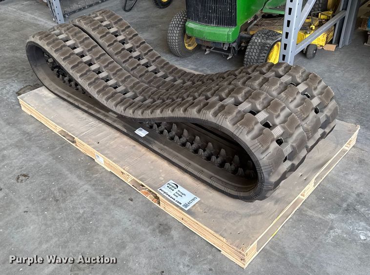 image for item EC7975 John Deere T365334 rubber tracks