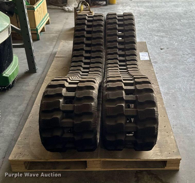 image for item EC7975 John Deere T365334 rubber tracks
