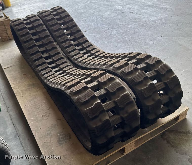 image for item EC7975 John Deere T365334 rubber tracks