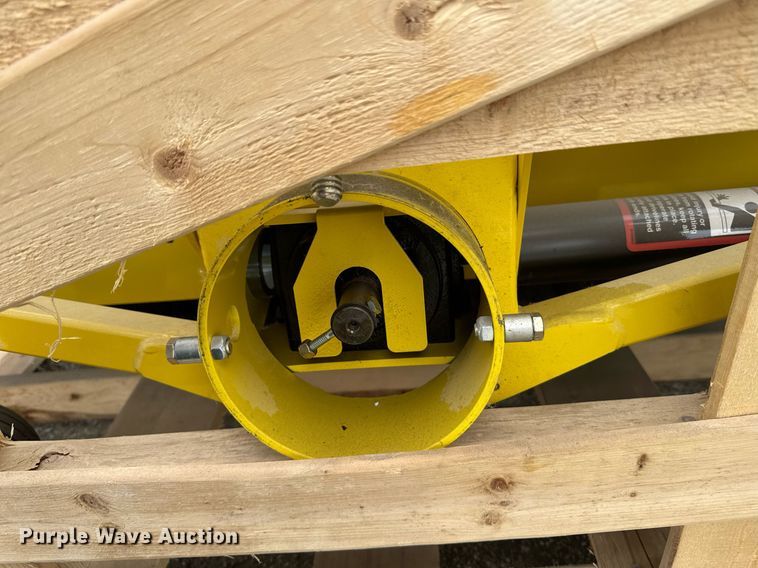 image for item EC7977 John Deere broom