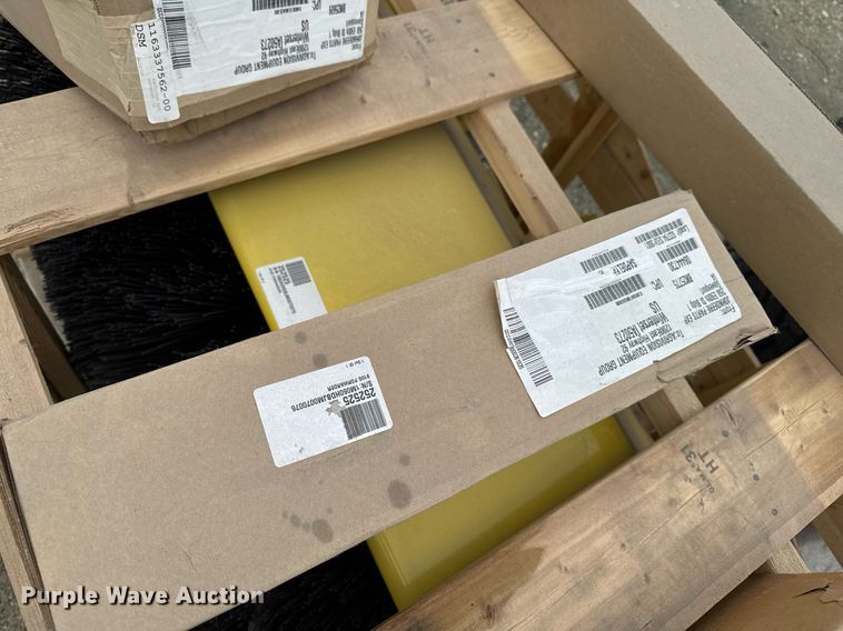 image for item EC7977 John Deere broom