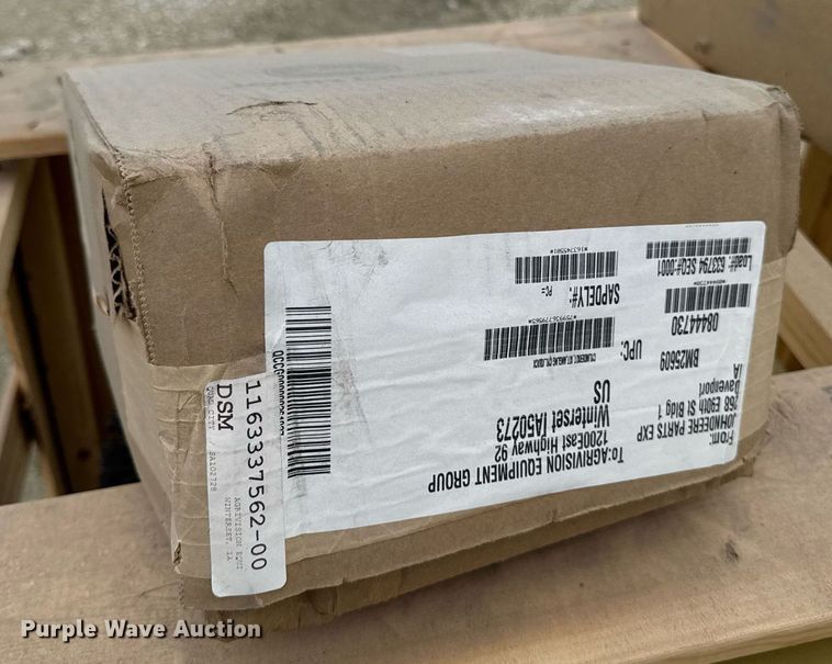 image for item EC7977 John Deere broom