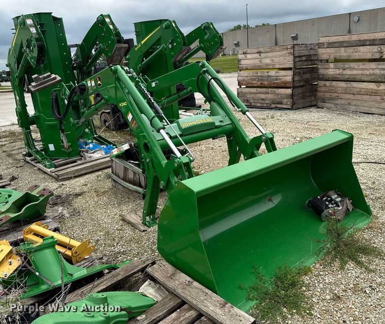 image for item EC7978 2017 John Deere H240 loader