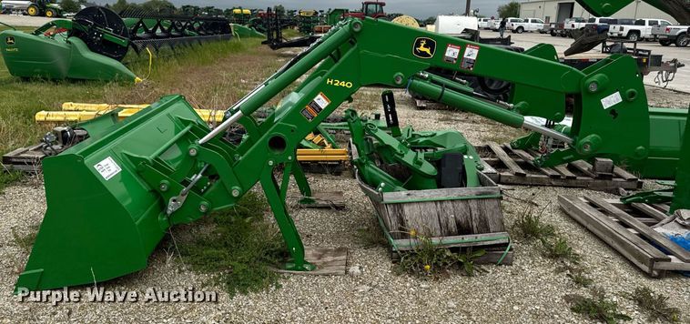 image for item EC7978 2017 John Deere H240 loader