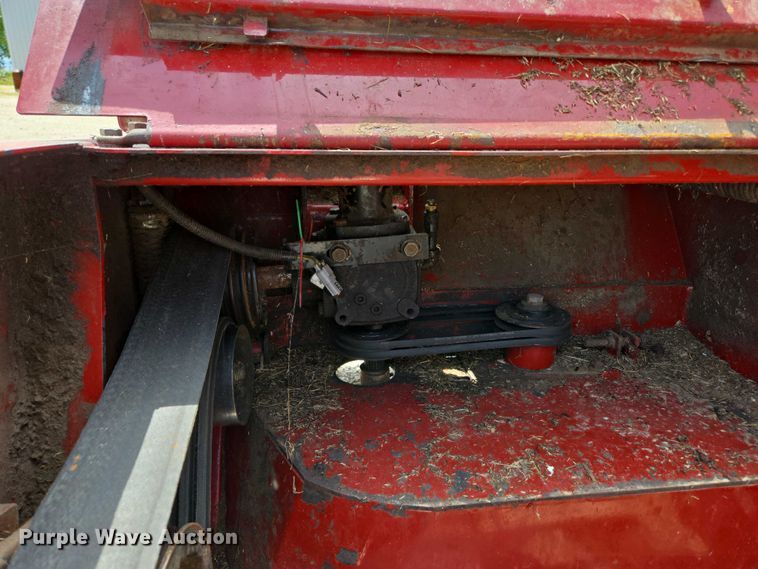 image for item ED2023 2009 MacDon M200 swather / windrower