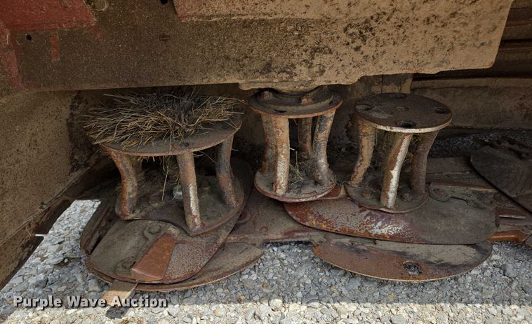 image for item ED2023 2009 MacDon M200 swather / windrower