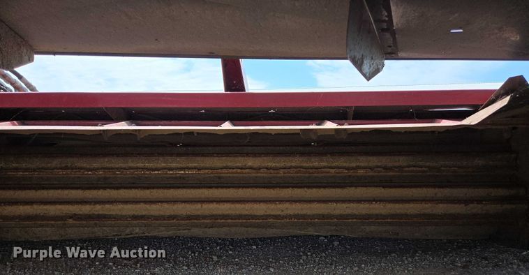 image for item ED2023 2009 MacDon M200 swather / windrower