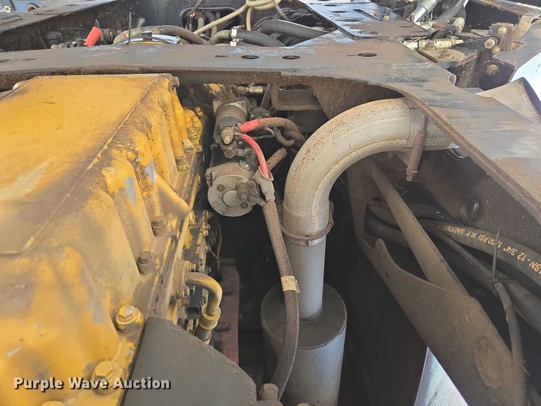 image for item ED2023 2009 MacDon M200 swather / windrower