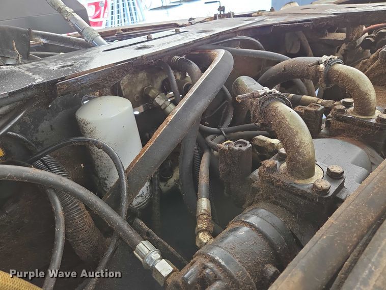 image for item ED2023 2009 MacDon M200 swather / windrower