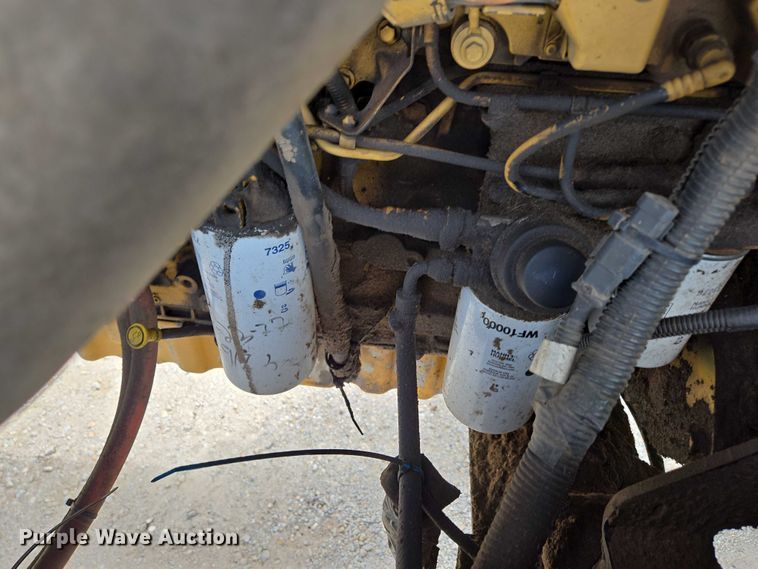 image for item ED2023 2009 MacDon M200 swather / windrower