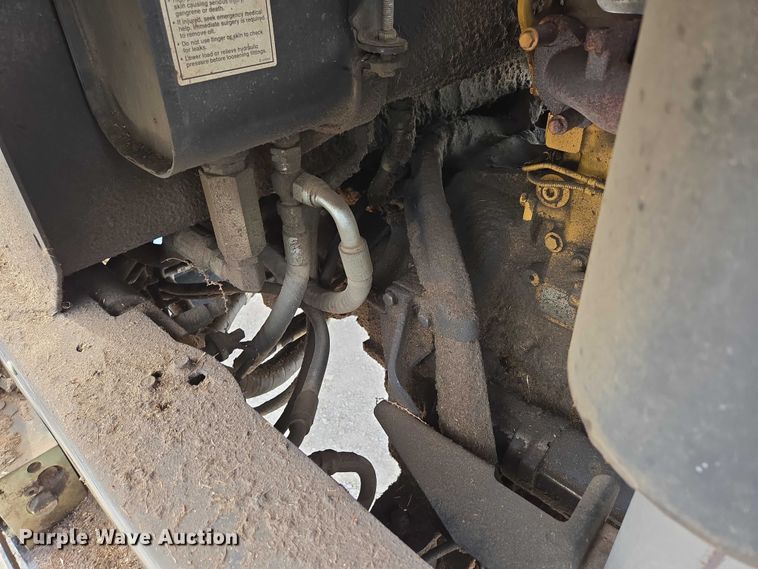 image for item ED2023 2009 MacDon M200 swather / windrower