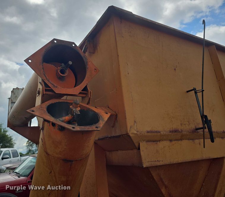 image for item EF3515 Wetmore grain cart