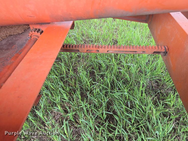 image for item EF3515 Wetmore grain cart