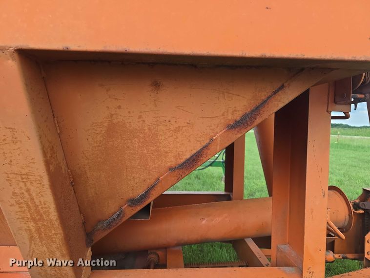 image for item EF3515 Wetmore grain cart