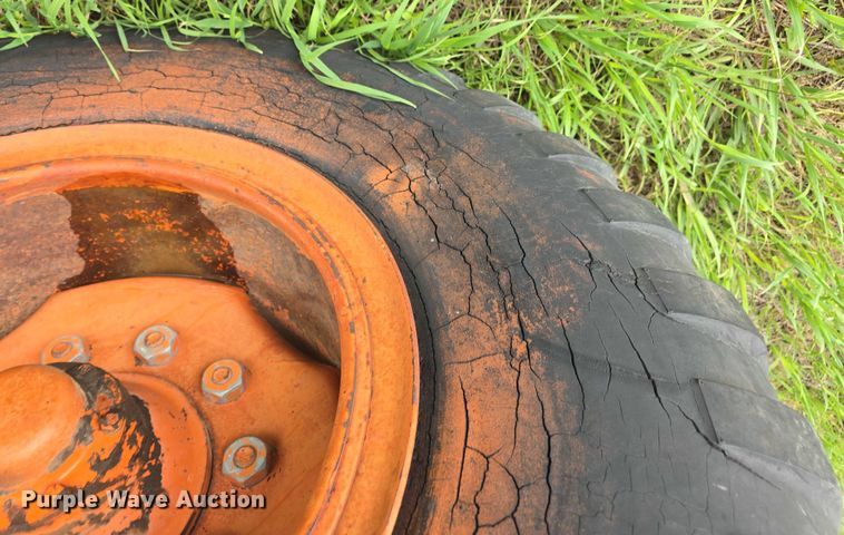 image for item EF3515 Wetmore grain cart