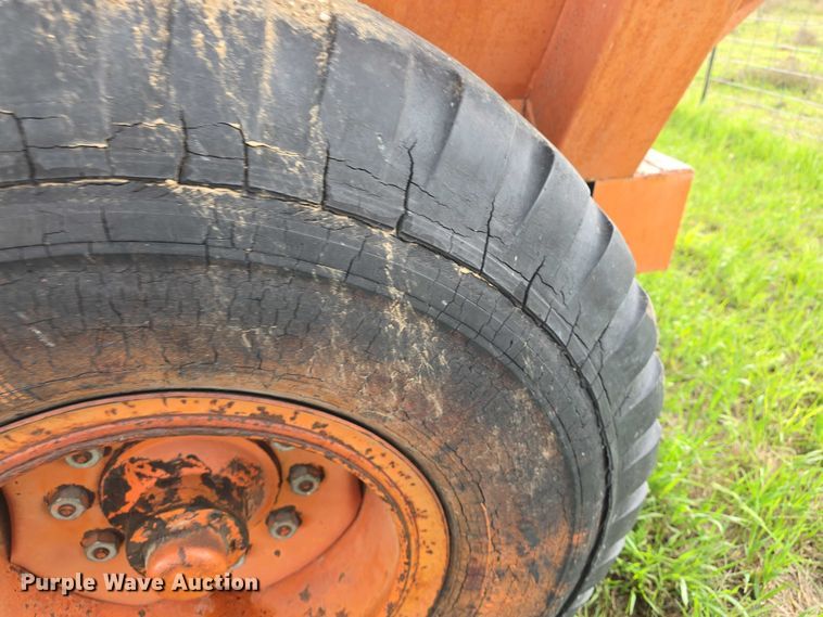 image for item EF3515 Wetmore grain cart