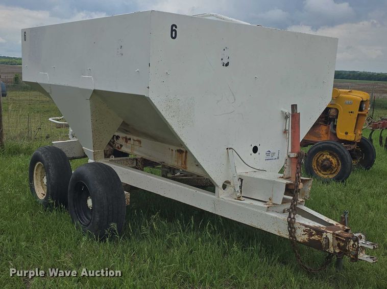 image for item EF3516 Dempster fertilizer tender