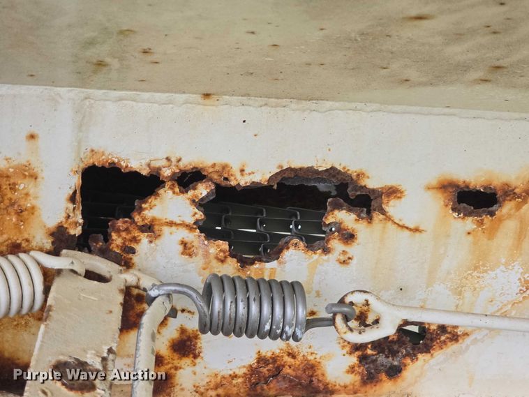 image for item EF3516 Dempster fertilizer tender