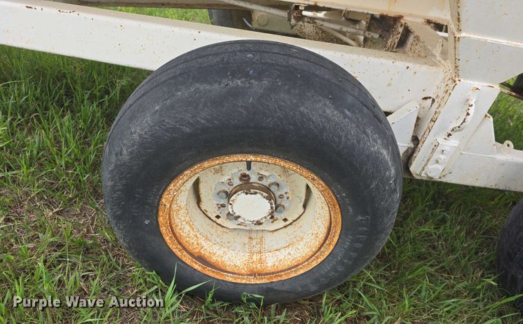 image for item EF3516 Dempster fertilizer tender