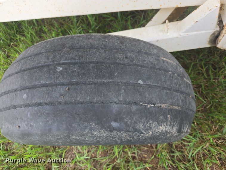 image for item EF3516 Dempster fertilizer tender