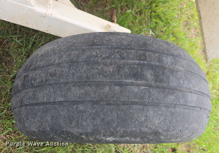 image for item EF3516 Dempster fertilizer tender