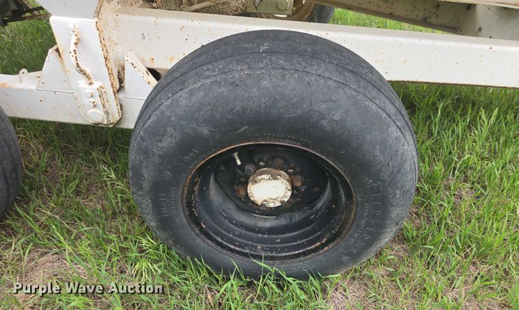 image for item EF3516 Dempster fertilizer tender