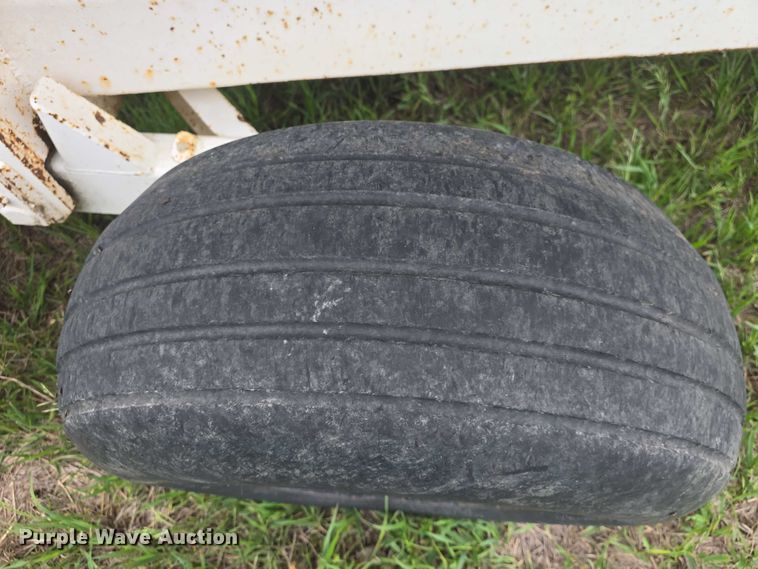 image for item EF3516 Dempster fertilizer tender