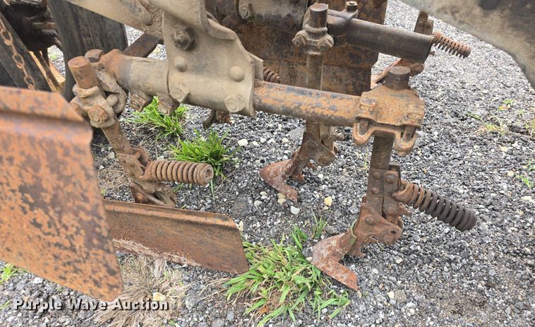 image for item EF3529 1937 John Deere B tractor