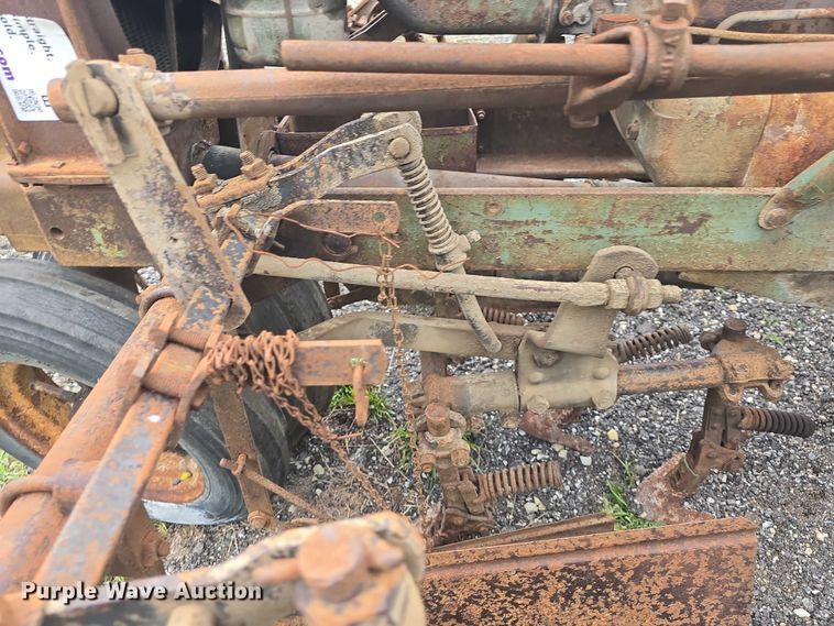 image for item EF3529 1937 John Deere B tractor