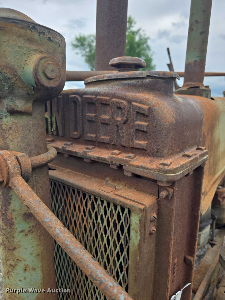 image for item EF3529 1937 John Deere B tractor