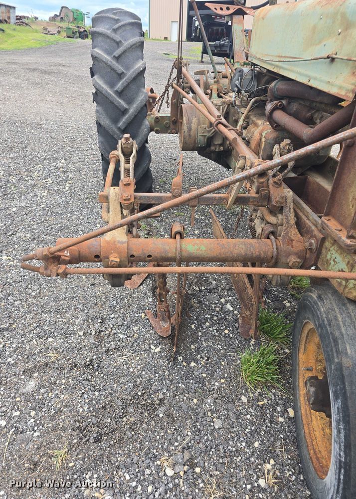 image for item EF3529 1937 John Deere B tractor