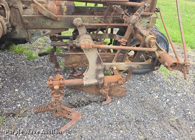 image for item EF3529 1937 John Deere B tractor