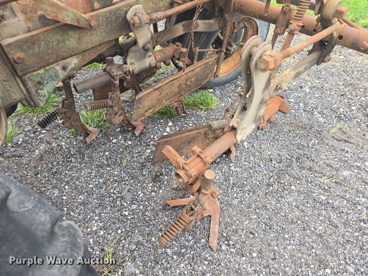 image for item EF3529 1937 John Deere B tractor